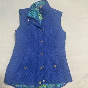 Lilly Pulitzer Quilted Getaway Vest in Lilly’s Lagoon